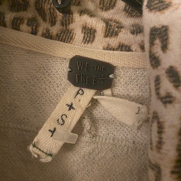 Free People Leopard Print Snap Sweatshirt Cardigan - Picture 6 of 8